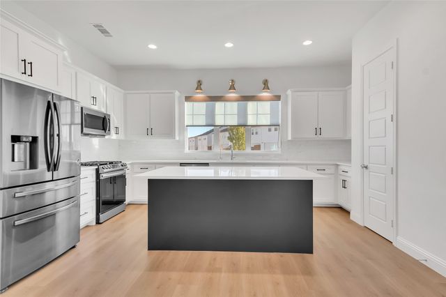 6673 Lake Overlook Drive, Fort Worth, TX 76135