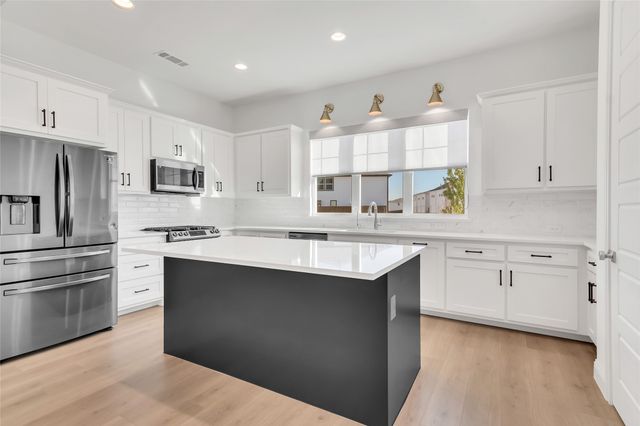 6673 Lake Overlook Drive, Fort Worth, TX 76135