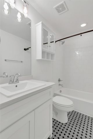 6673 Lake Overlook Drive, Fort Worth, TX 76135