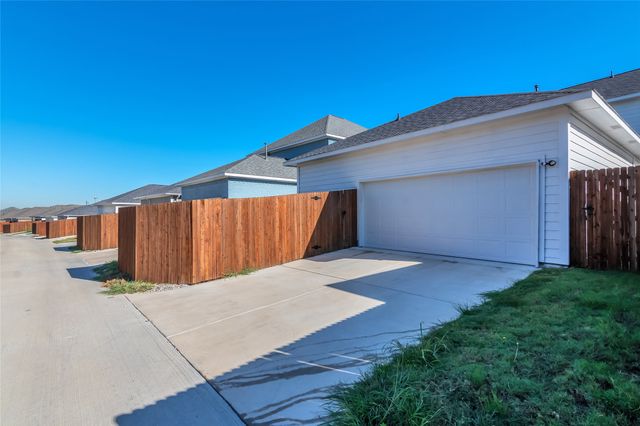 6673 Lake Overlook Drive, Fort Worth, TX 76135