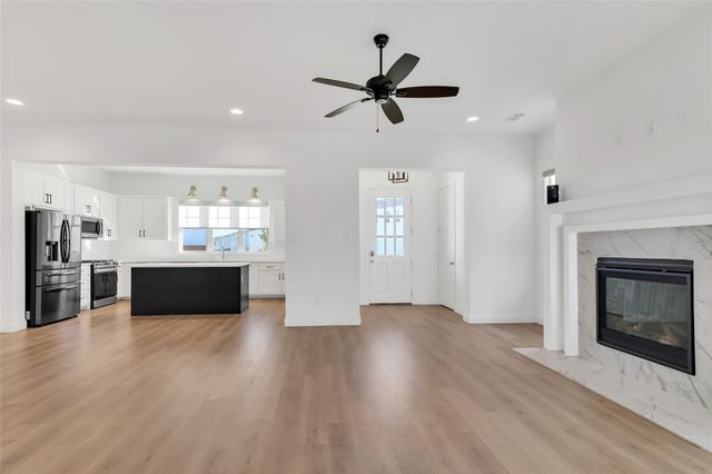 6673 Lake Overlook Drive, Fort Worth, TX 76135