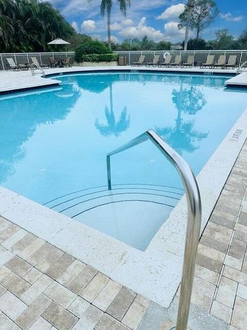 128 SW Peacock Boulevard 15-203, Port St Lucie, FL 34986