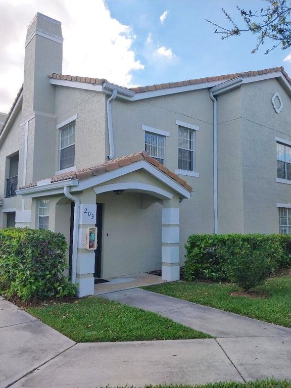 128 SW Peacock Boulevard 15-203, Port St Lucie, FL 34986