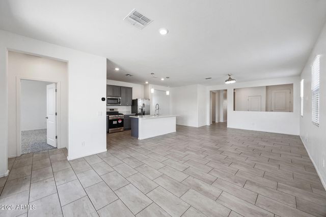 2435 W KOWALSKY Lane, Phoenix, AZ 85041