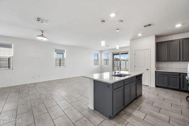 2435 W KOWALSKY Lane, Phoenix, AZ 85041