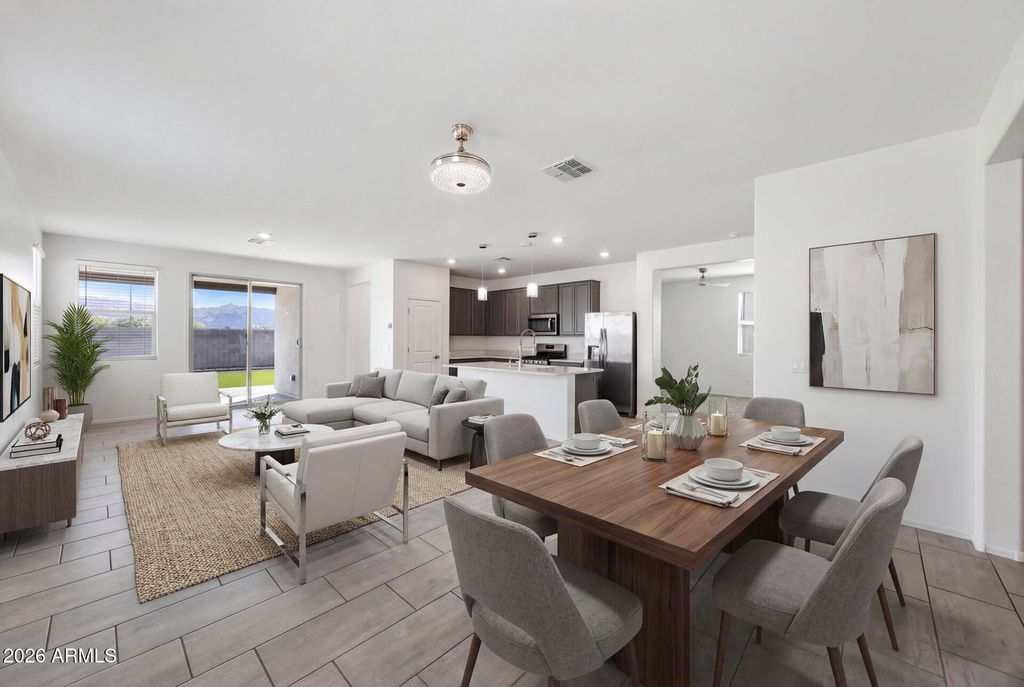 2435 W KOWALSKY Lane, Phoenix, AZ 85041