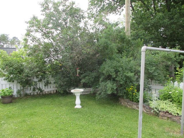 605 Putnam Street, Wakefield, MI 49968