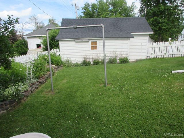 605 Putnam Street, Wakefield, MI 49968