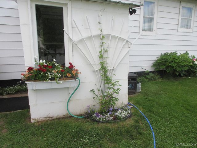 605 Putnam Street, Wakefield, MI 49968