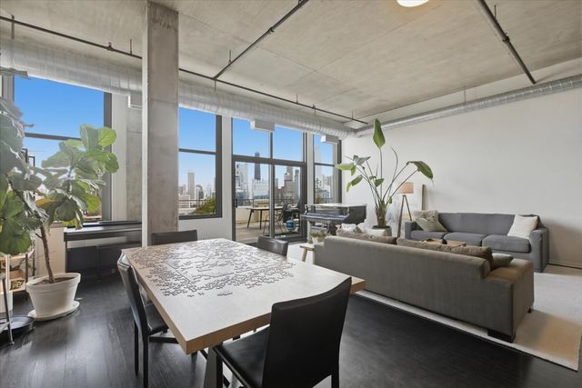 900 N KINGSBURY Street 1166, Chicago, IL 60610