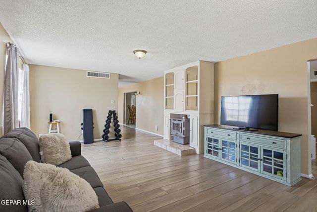 3431 WICKHAM Avenue, El Paso, TX 79904