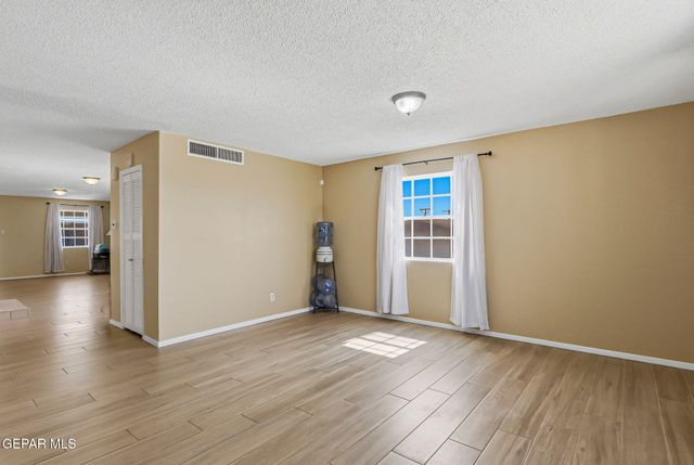 3431 WICKHAM Avenue, El Paso, TX 79904