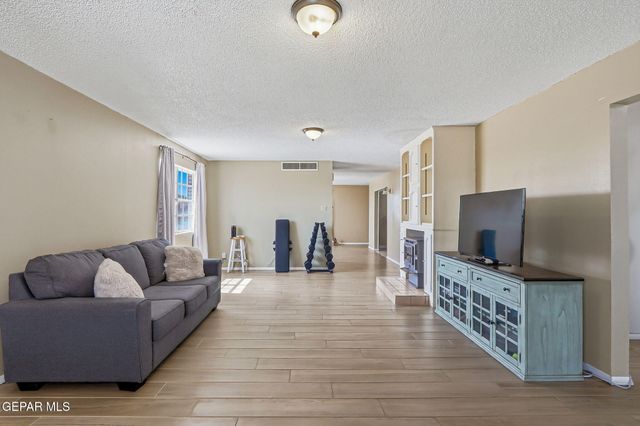 3431 WICKHAM Avenue, El Paso, TX 79904