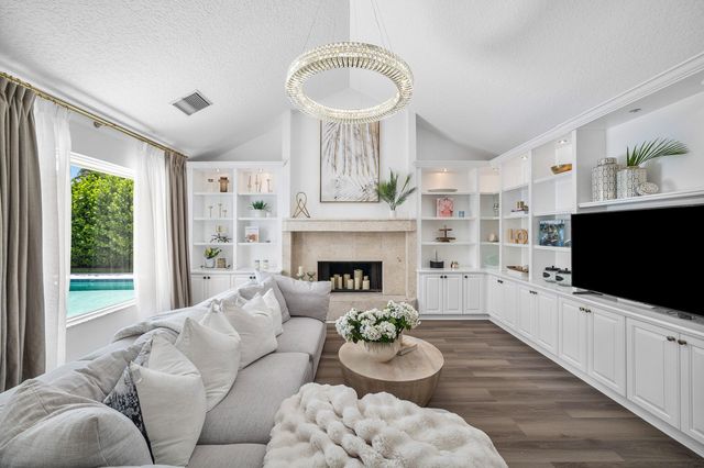 139 Rotunda Drive, Jupiter, FL 33477