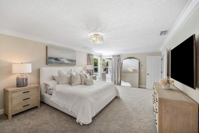 139 Rotunda Drive, Jupiter, FL 33477