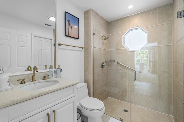 139 Rotunda Drive, Jupiter, FL 33477