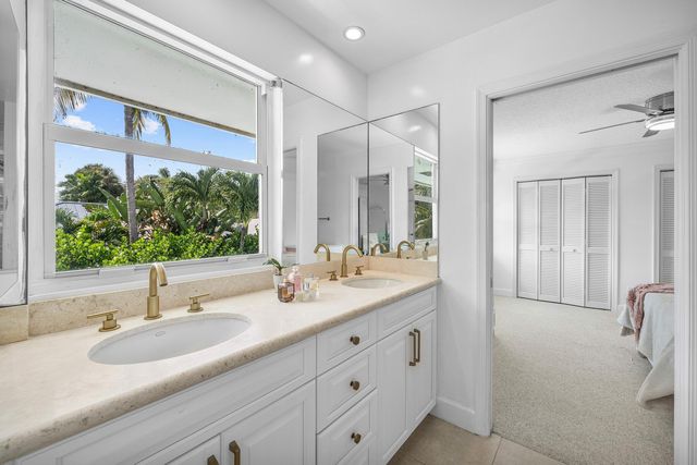 139 Rotunda Drive, Jupiter, FL 33477