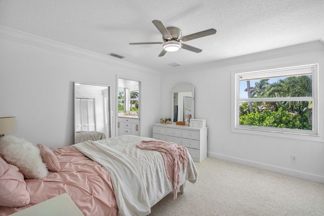 139 Rotunda Drive, Jupiter, FL 33477