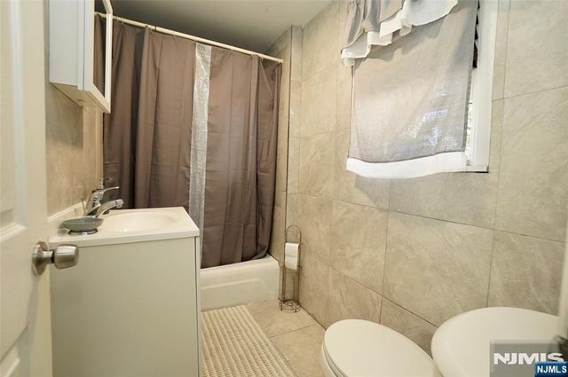 752 Highland, Newark, NJ 07104