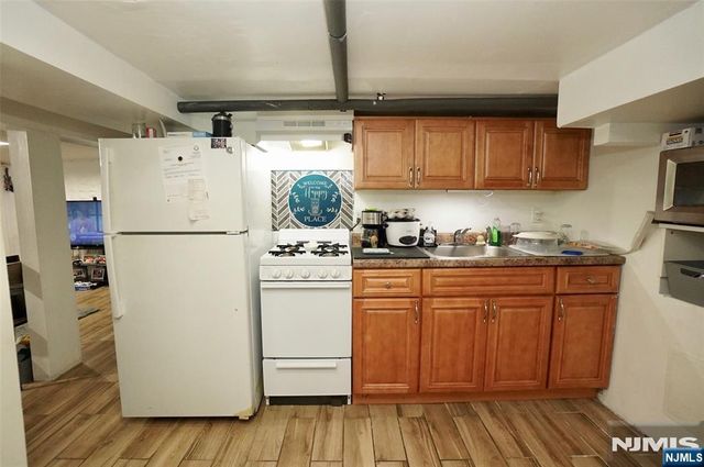 752 Highland, Newark, NJ 07104