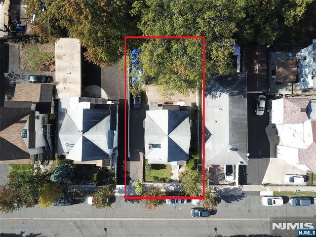 752 Highland, Newark, NJ 07104
