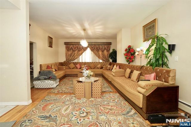 752 Highland, Newark, NJ 07104