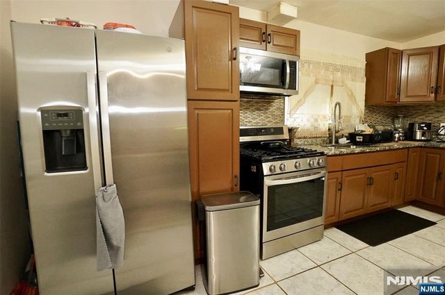 752 Highland, Newark, NJ 07104