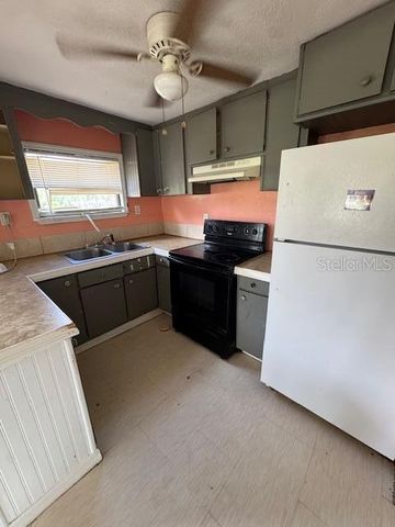 2806 E 60 HIGHWAY, Plant City, FL 33567