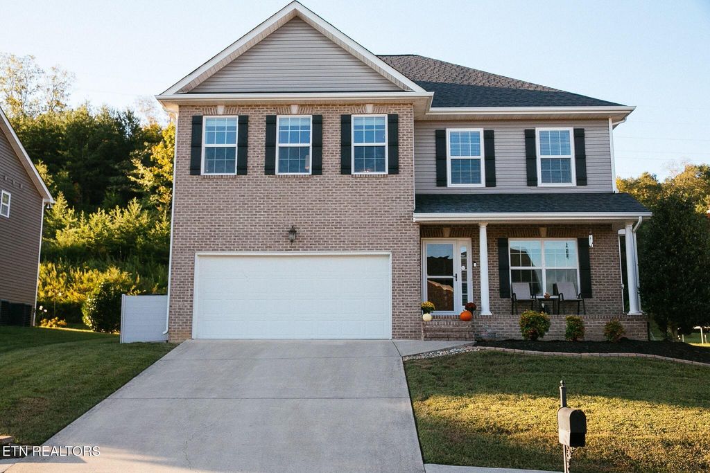 6035 Hollow View Lane, Knoxville, TN 37924