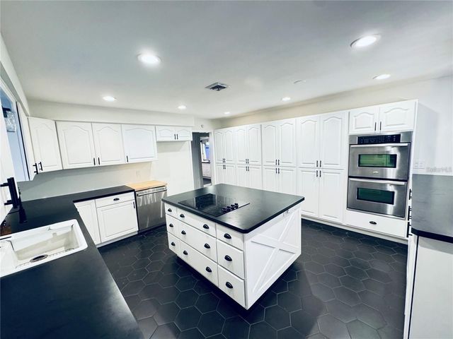 2022 EDGEWOOD ROAD, Leesburg, FL 34748