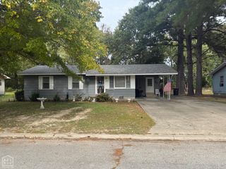 792 E Miller Street, Piggott, AR 72454
