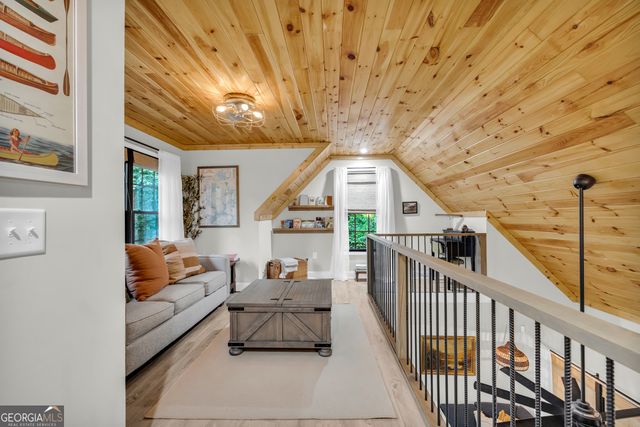 302 Gumlog Drive, Lavonia, GA 30553