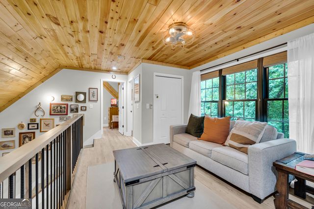 302 Gumlog Drive, Lavonia, GA 30553