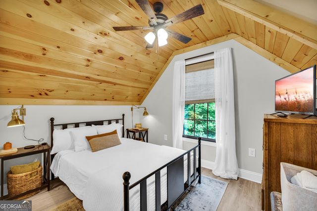 302 Gumlog Drive, Lavonia, GA 30553
