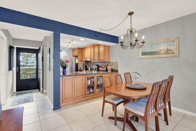 1950 SW Palm City Road 8-106, Stuart, FL 34994