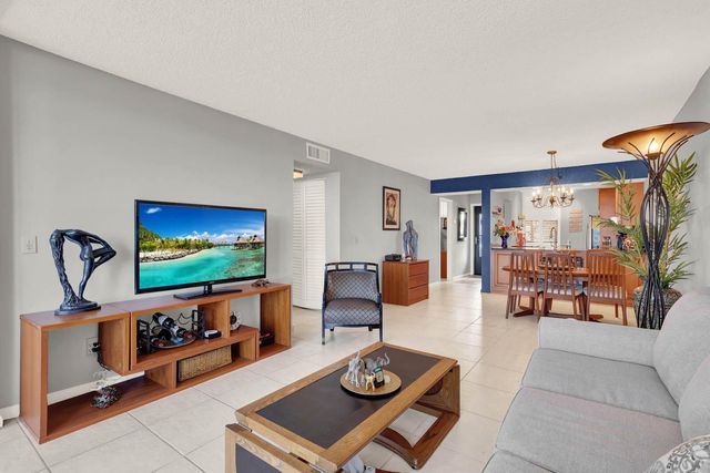 1950 SW Palm City Road 8-106, Stuart, FL 34994