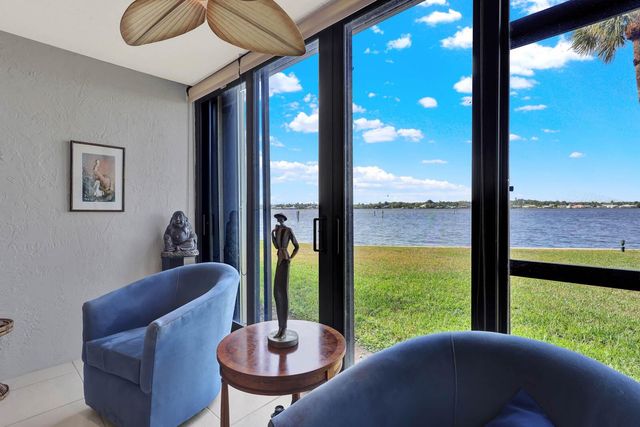 1950 SW Palm City Road 8-106, Stuart, FL 34994