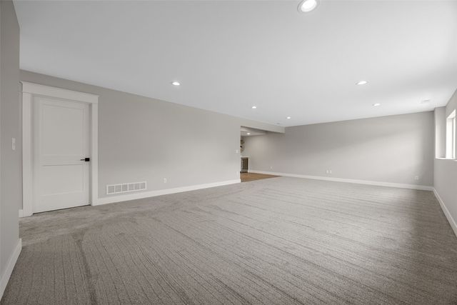 100 S Seven Oaks Road, North Liberty, IA 52317