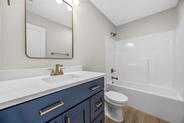 100 S Seven Oaks Road, North Liberty, IA 52317