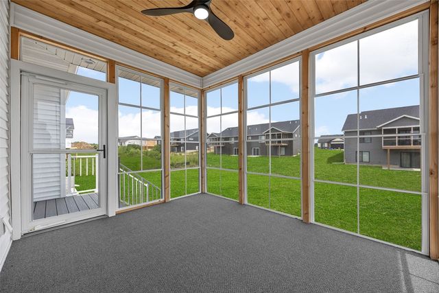 100 S Seven Oaks Road, North Liberty, IA 52317