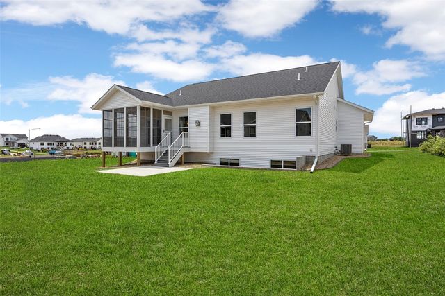 100 S Seven Oaks Road, North Liberty, IA 52317