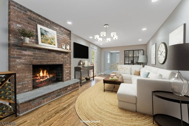 56 Mountainside Rd, Mendham Boro, NJ 07945