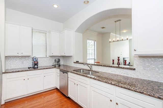 9120 Lakes At 610 Drive, Houston, TX 77054
