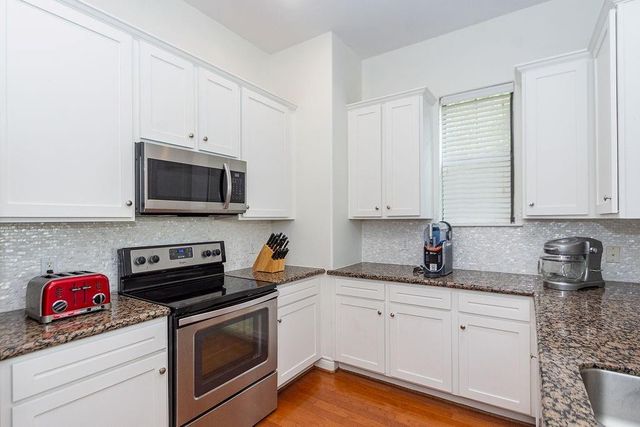 9120 Lakes At 610 Drive, Houston, TX 77054