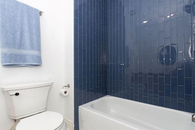 9120 Lakes At 610 Drive, Houston, TX 77054