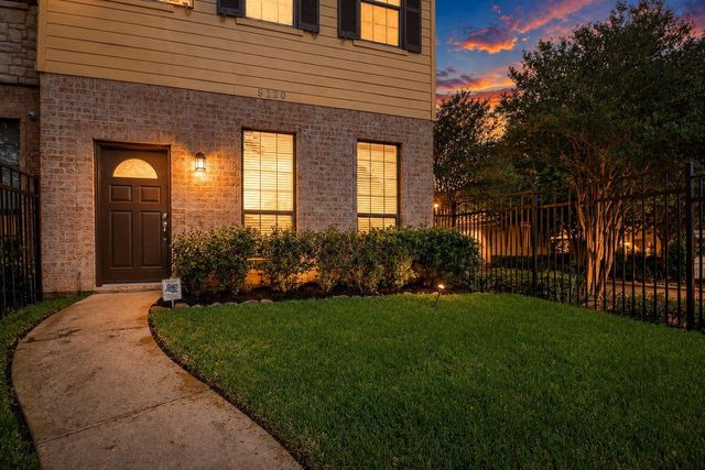 9120 Lakes At 610 Drive, Houston, TX 77054