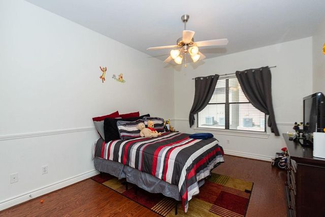 9120 Lakes At 610 Drive, Houston, TX 77054