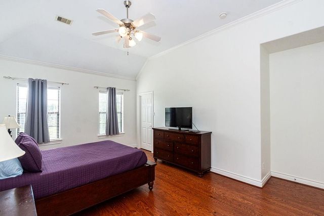 9120 Lakes At 610 Drive, Houston, TX 77054