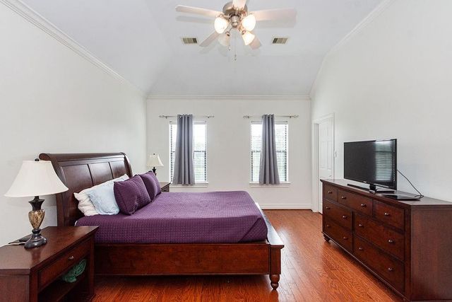 9120 Lakes At 610 Drive, Houston, TX 77054