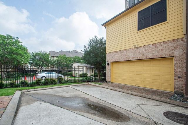 9120 Lakes At 610 Drive, Houston, TX 77054